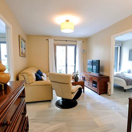 マラガAcogedor Apartamento Junto A Calle Larios By Renthasアパートメント エクステリア 写真