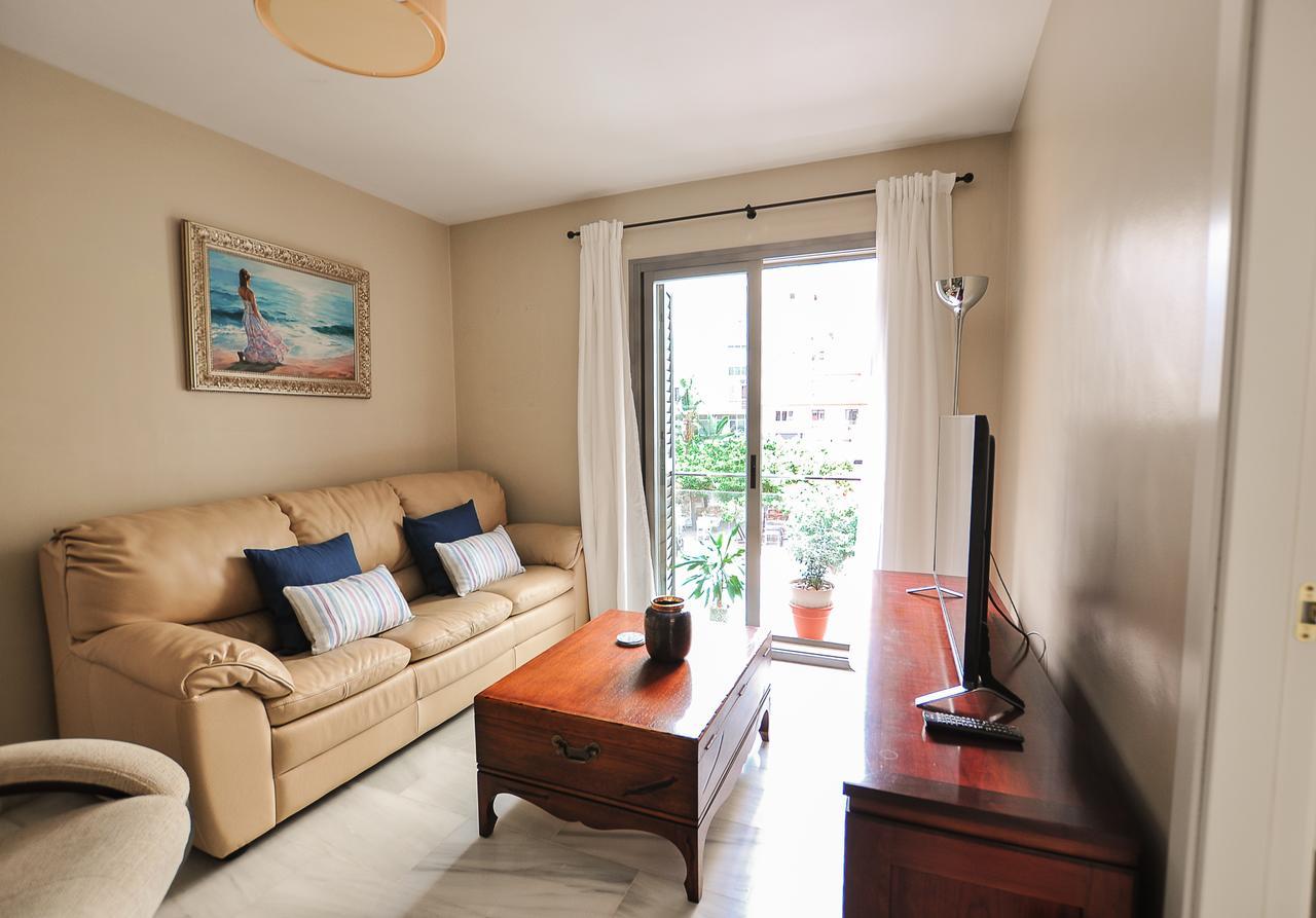 マラガAcogedor Apartamento Junto A Calle Larios By Renthasアパートメント エクステリア 写真